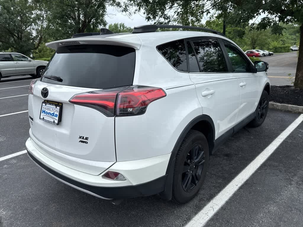 Thumbnail: 2018 Toyota RAV4 - 4
