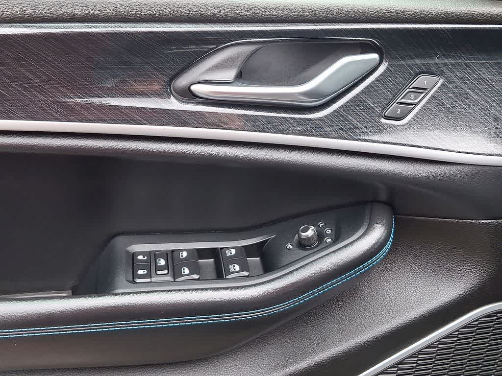 Thumbnail: 2024 Jeep Grand Cherokee - 10