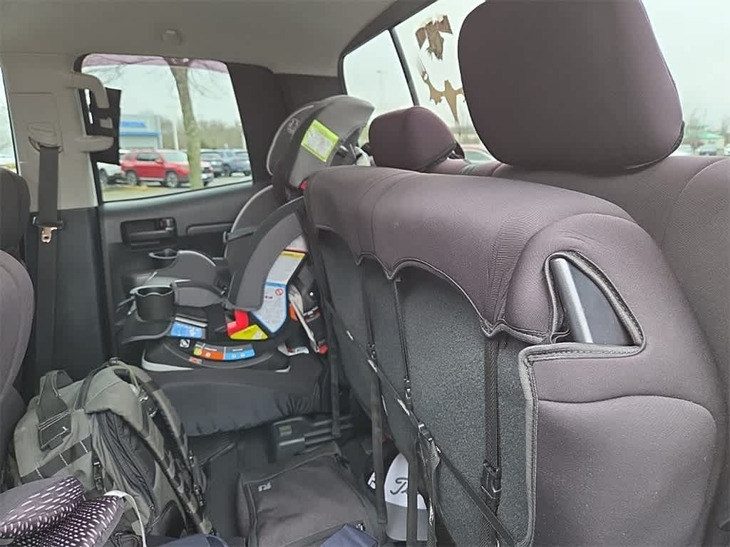 Thumbnail: 2010 Toyota Tundra - 15