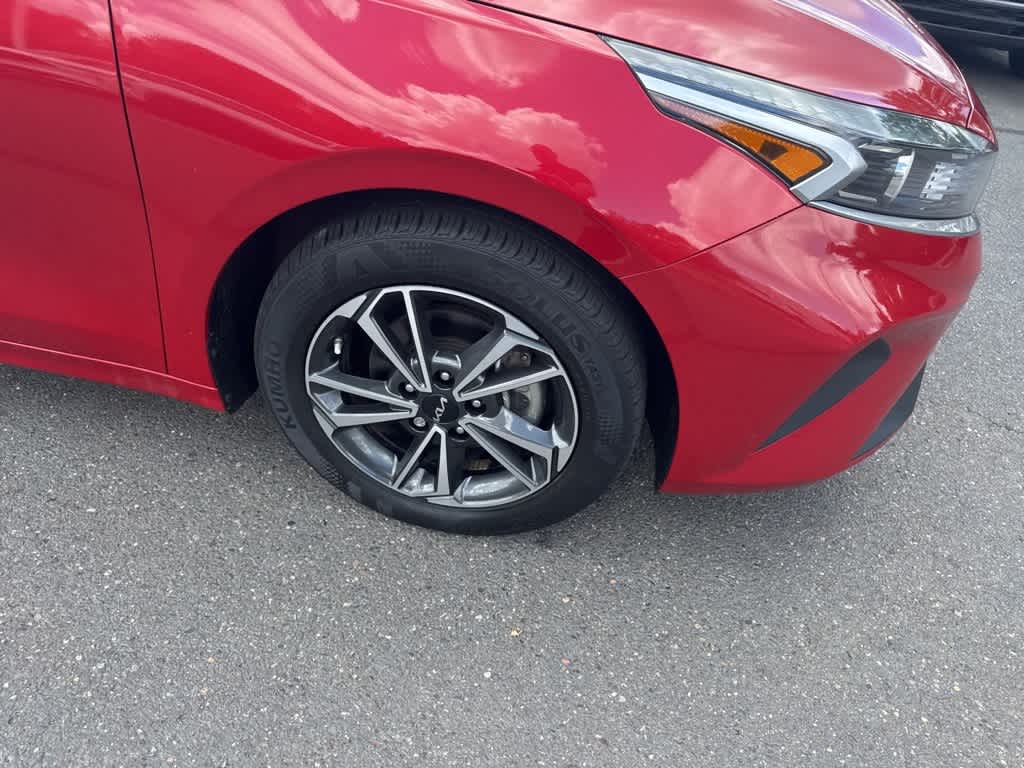 Thumbnail: 2022 Kia Forte - 4