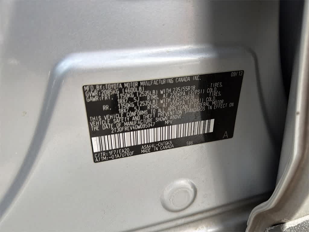 Thumbnail: 2013 Toyota RAV4 - 8