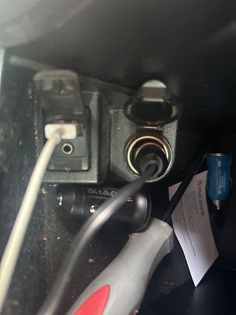 Thumbnail: 2017 Toyota Camry - 21