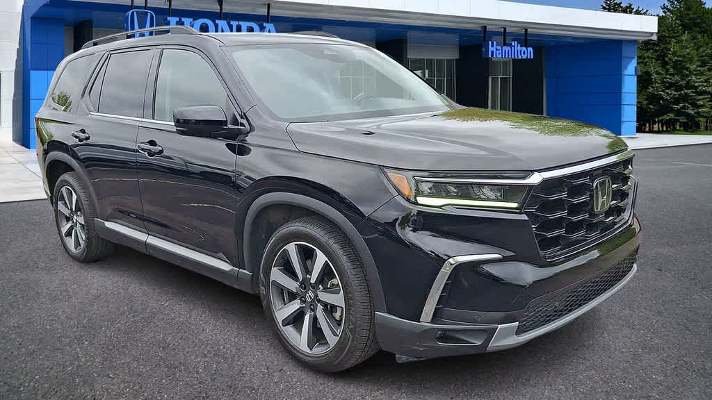 Thumbnail: 2023 Honda Pilot - 2