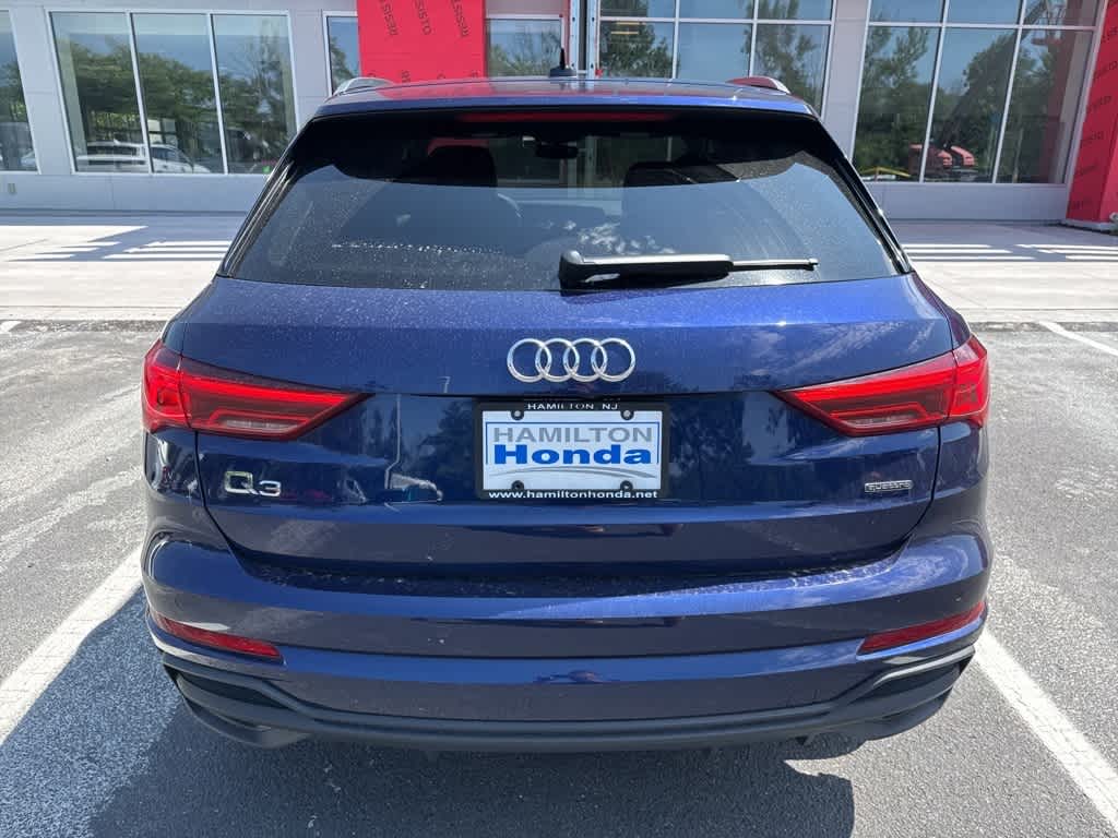 Thumbnail: 2023 Audi Q3 - 5
