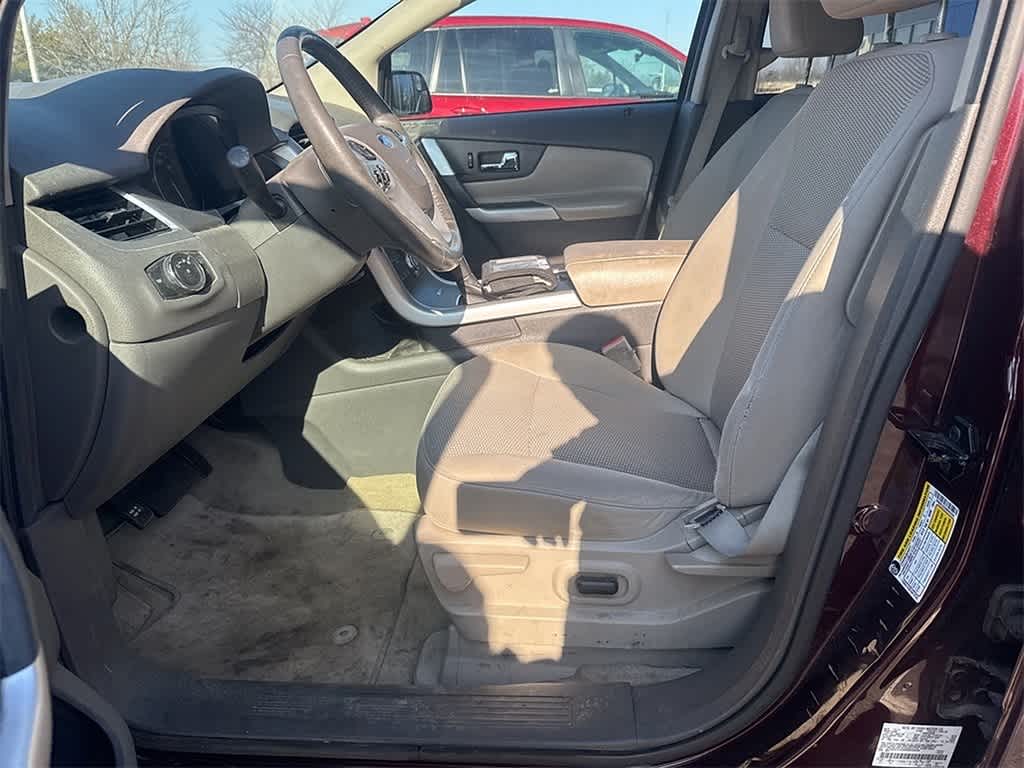 Thumbnail: 2011 Ford Edge - 8