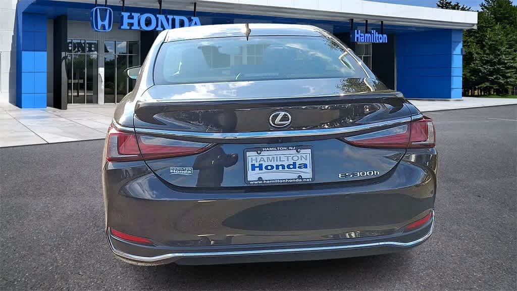 Thumbnail: 2023 Lexus ES - 7