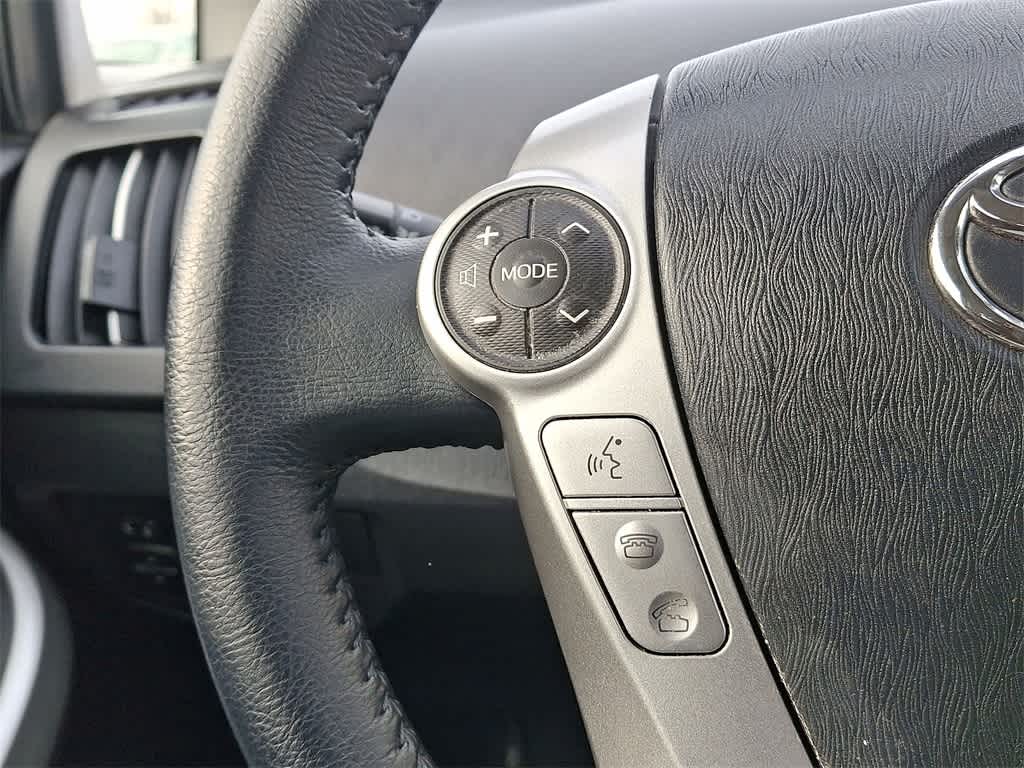 Thumbnail: 2015 Toyota Prius - 17