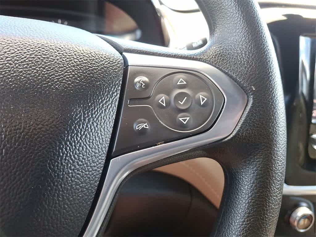 2023 Chevrolet Traverse LS 18