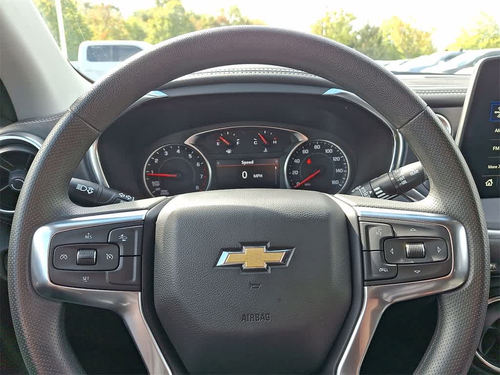 Thumbnail: 2025 Chevrolet Blazer - 16