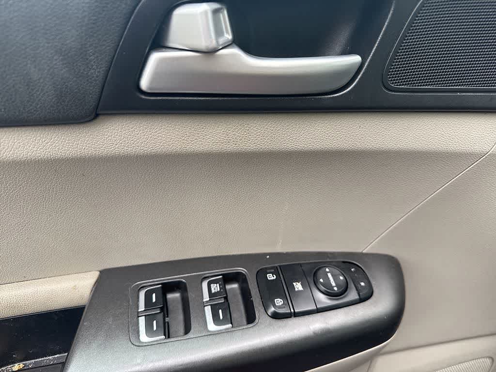 Thumbnail: 2020 Kia Sportage - 12