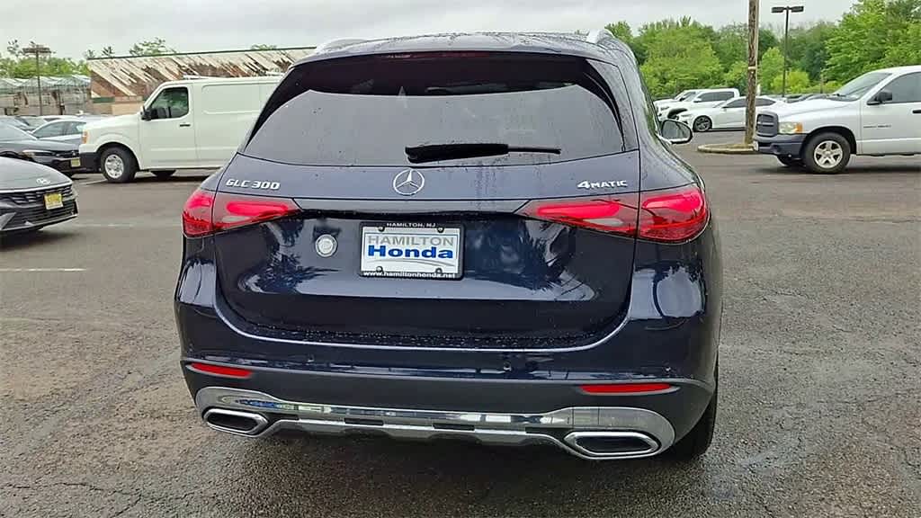 2024 Mercedes-Benz GLC 300 7