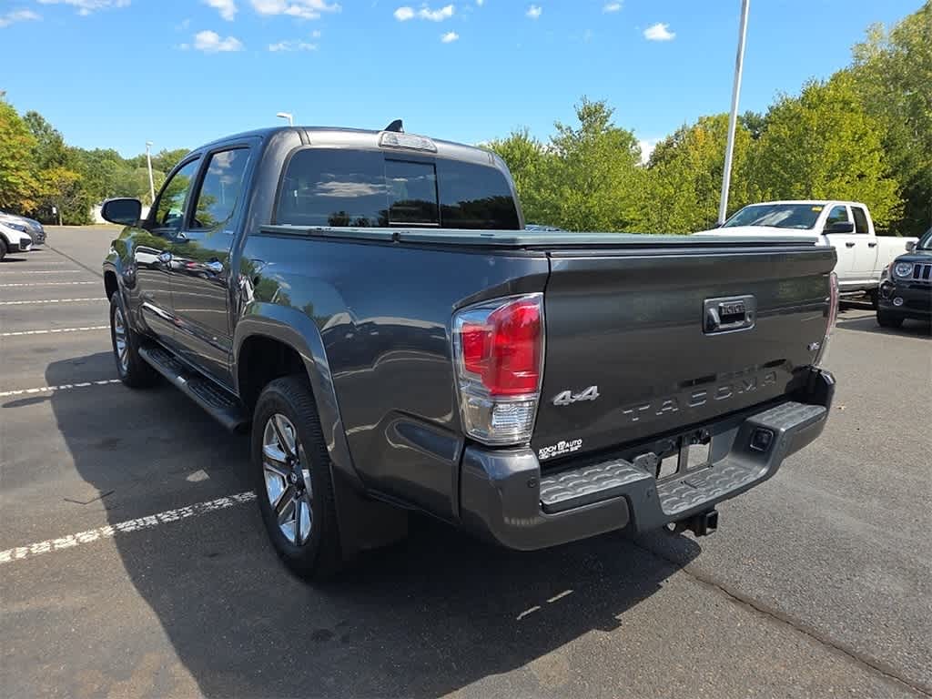 Thumbnail: 2019 Toyota Tacoma - 7