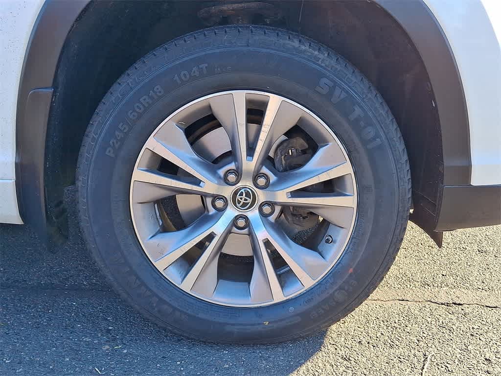 Thumbnail: 2016 Toyota Highlander - 26