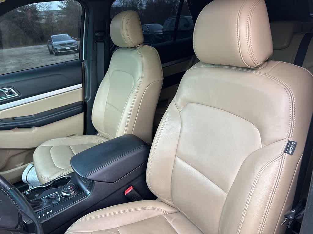 Thumbnail: 2016 Ford Explorer - 17