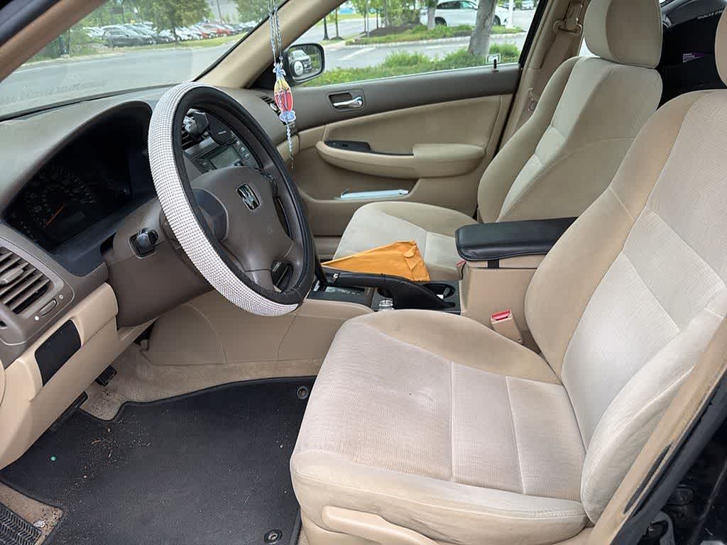 Thumbnail: 2005 Honda Accord - 10