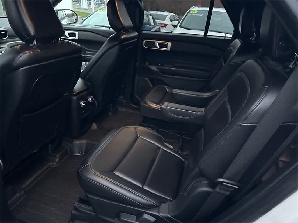 Thumbnail: 2020 Ford Explorer - 15