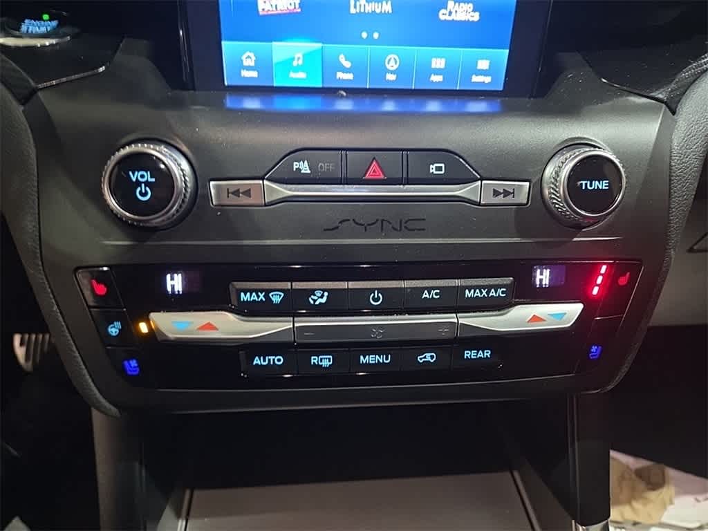 Thumbnail: 2020 Ford Explorer - 20