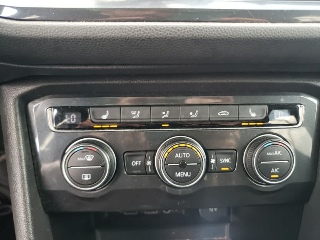 Thumbnail: 2018 Volkswagen Tiguan - 18