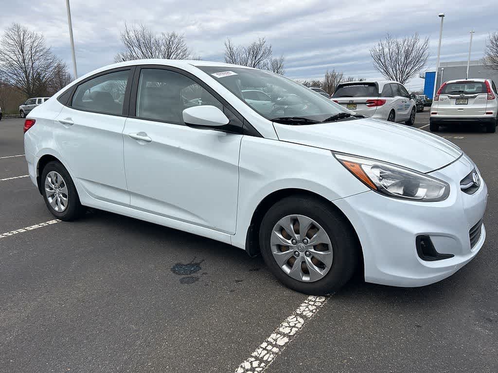 Thumbnail: 2016 Hyundai Accent - 3