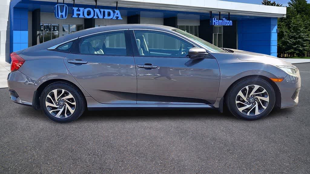 Thumbnail: 2016 Honda Civic - 9