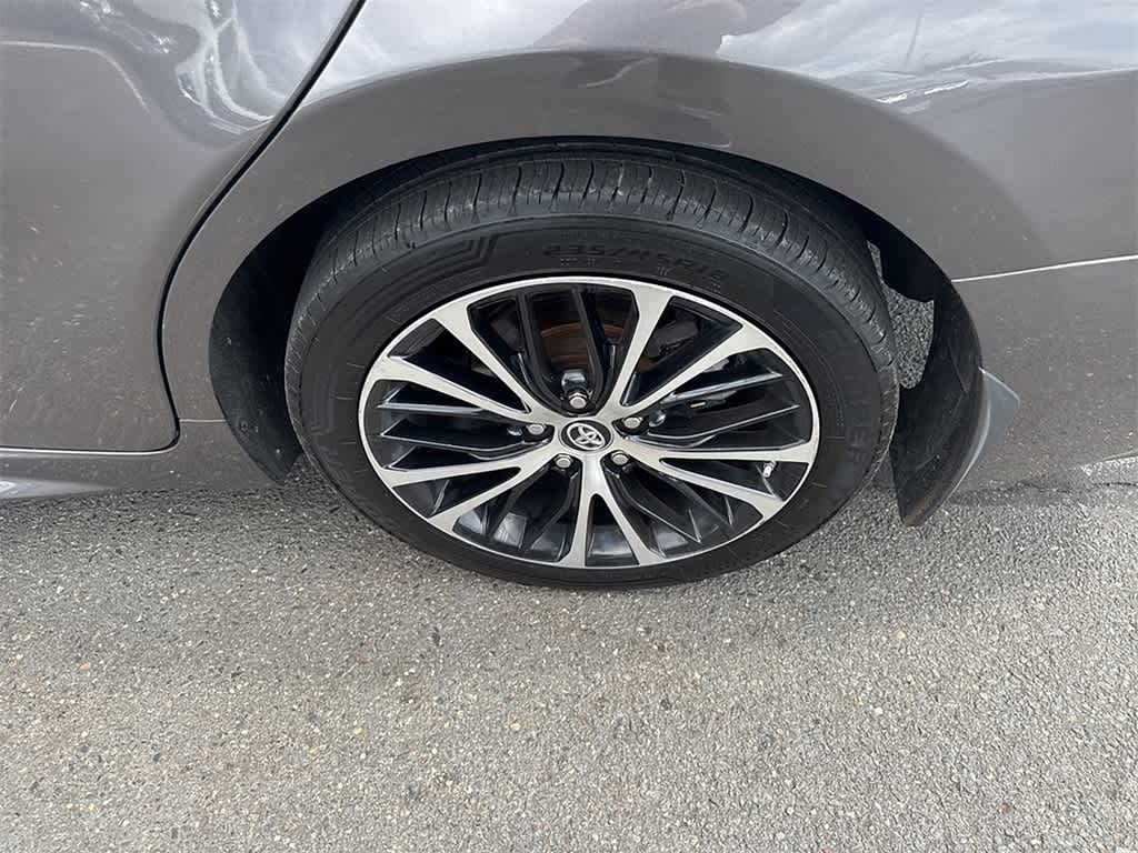 Thumbnail: 2019 Toyota Camry - 8