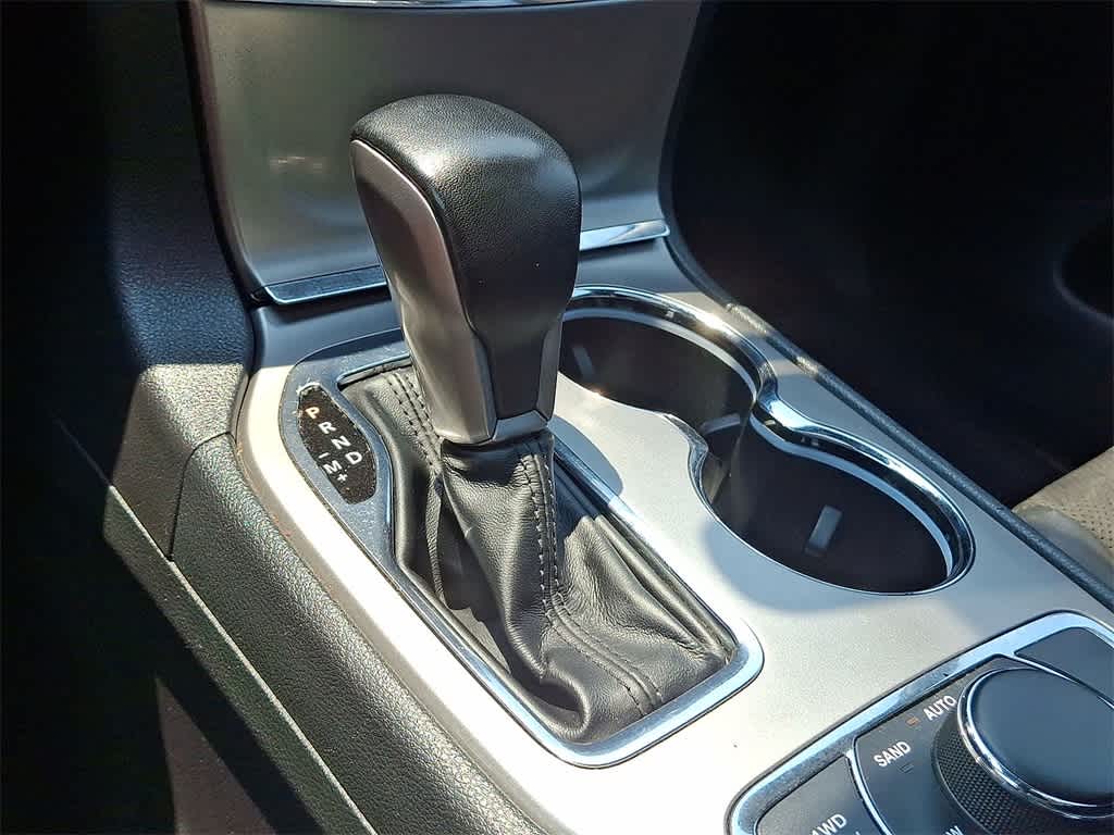 Thumbnail: 2022 Jeep Grand Cherokee - 12
