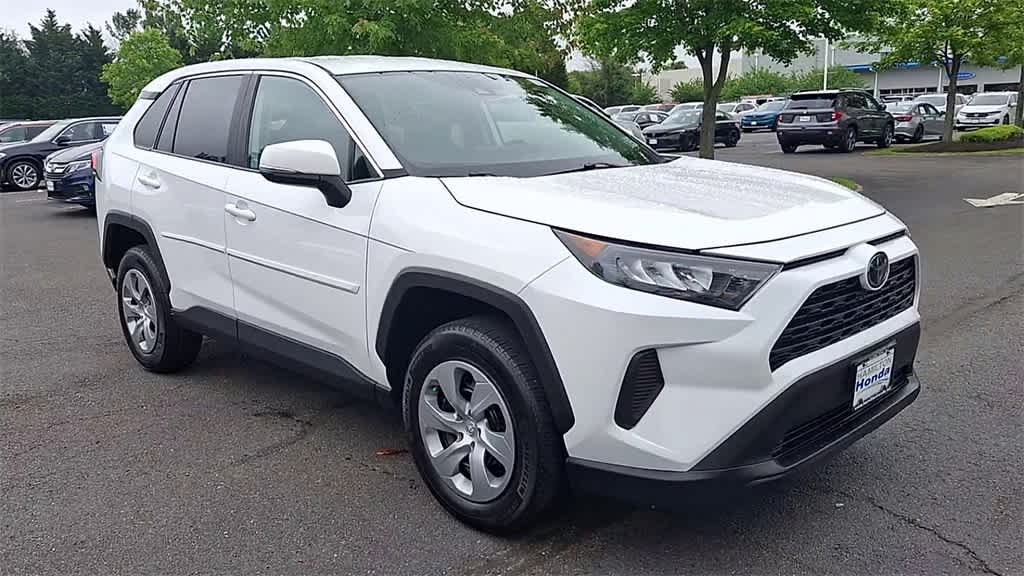 2022 Toyota RAV4 LE 2