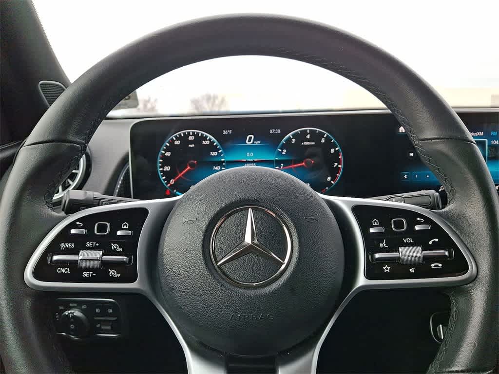 Thumbnail: 2021 Mercedes-Benz GLB - 16