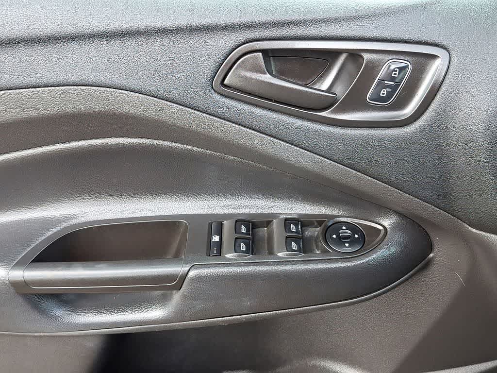 Thumbnail: 2017 Ford Escape - 10