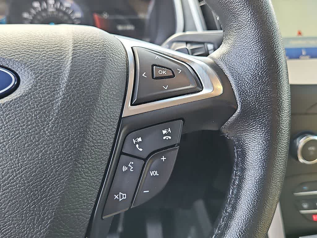 Thumbnail: 2020 Ford Edge - 24