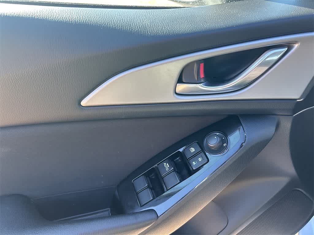 Thumbnail: 2017 Mazda Mazda3 - 14