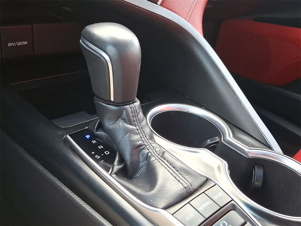 Thumbnail: 2018 Toyota Camry - 4