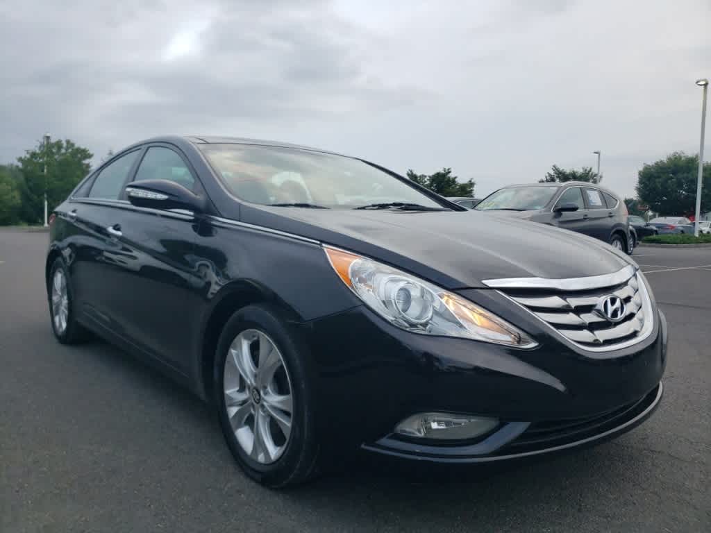 Thumbnail: 2013 Hyundai Sonata - 3