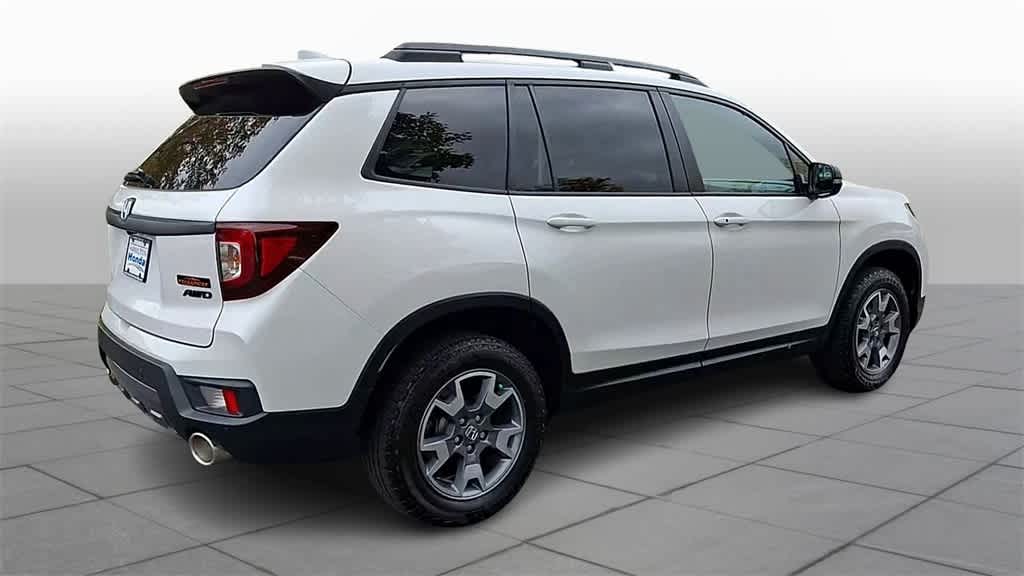 Thumbnail: 2023 Honda Passport - 8