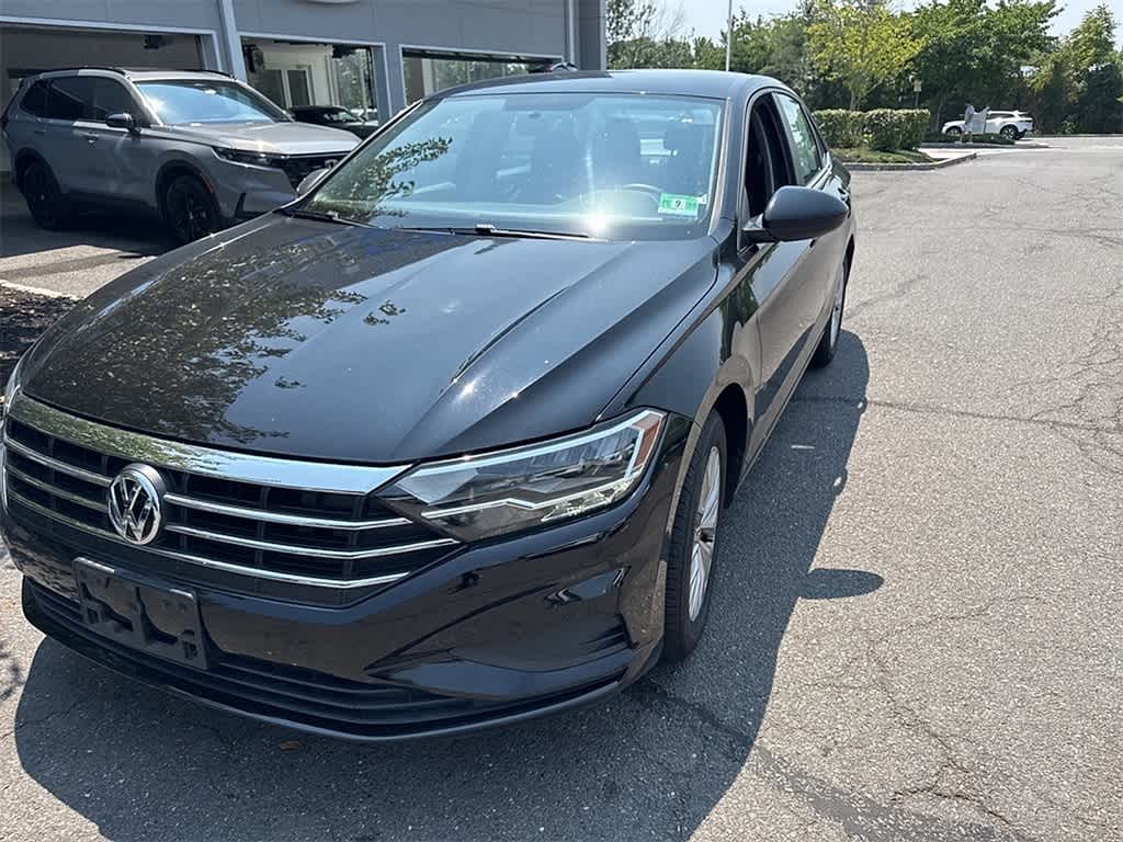 Thumbnail: 2019 Volkswagen Jetta - 2