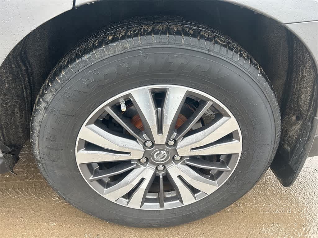 Thumbnail: 2017 Nissan Pathfinder - 7