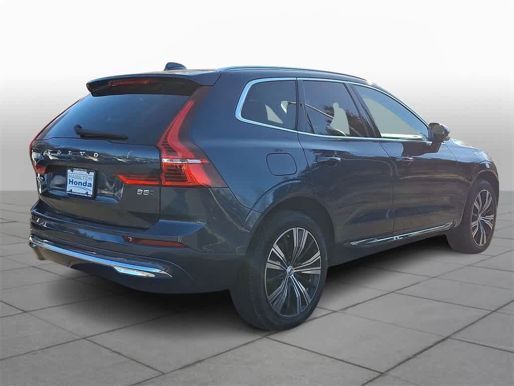 Thumbnail: 2022 Volvo XC60 - 24