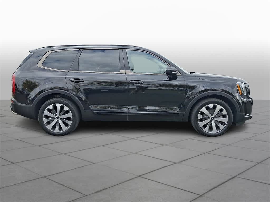 Thumbnail: 2022 Kia Telluride - 22