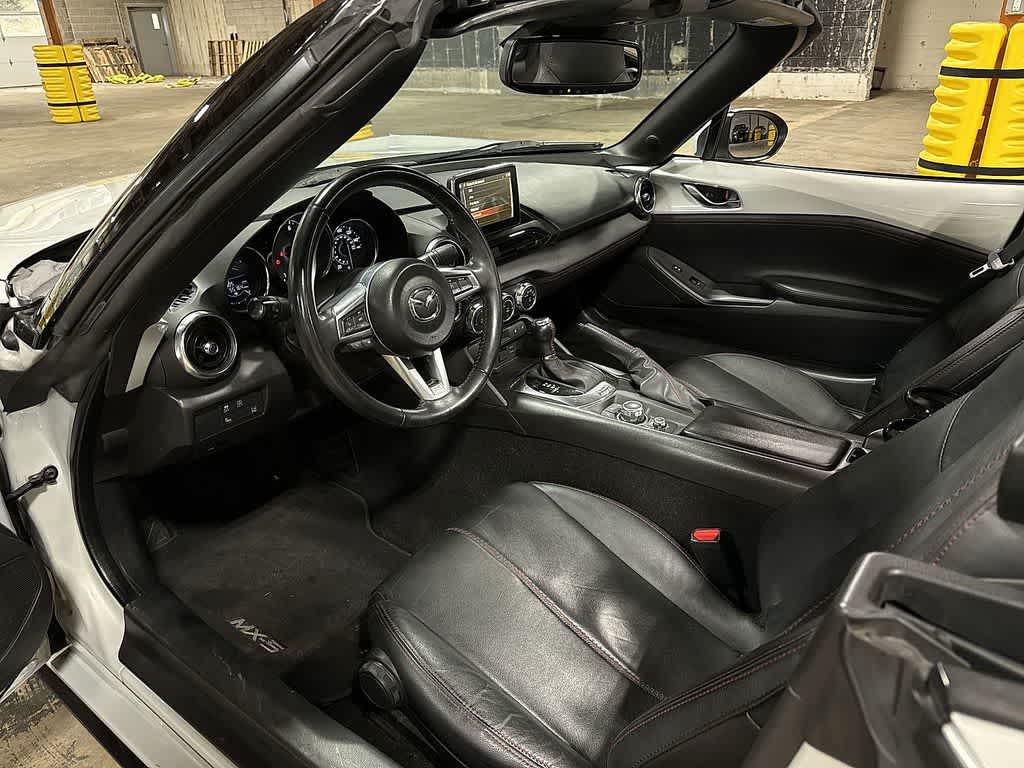 Thumbnail: 2017 Mazda MX-5 Miata - 25