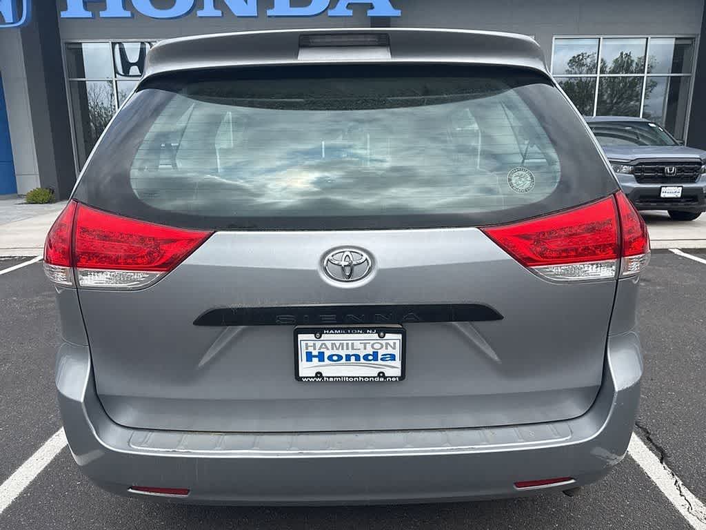 Thumbnail: 2013 Toyota Sienna - 5