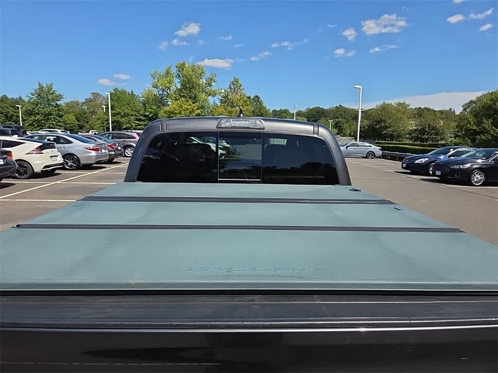 Thumbnail: 2019 Toyota Tacoma - 10