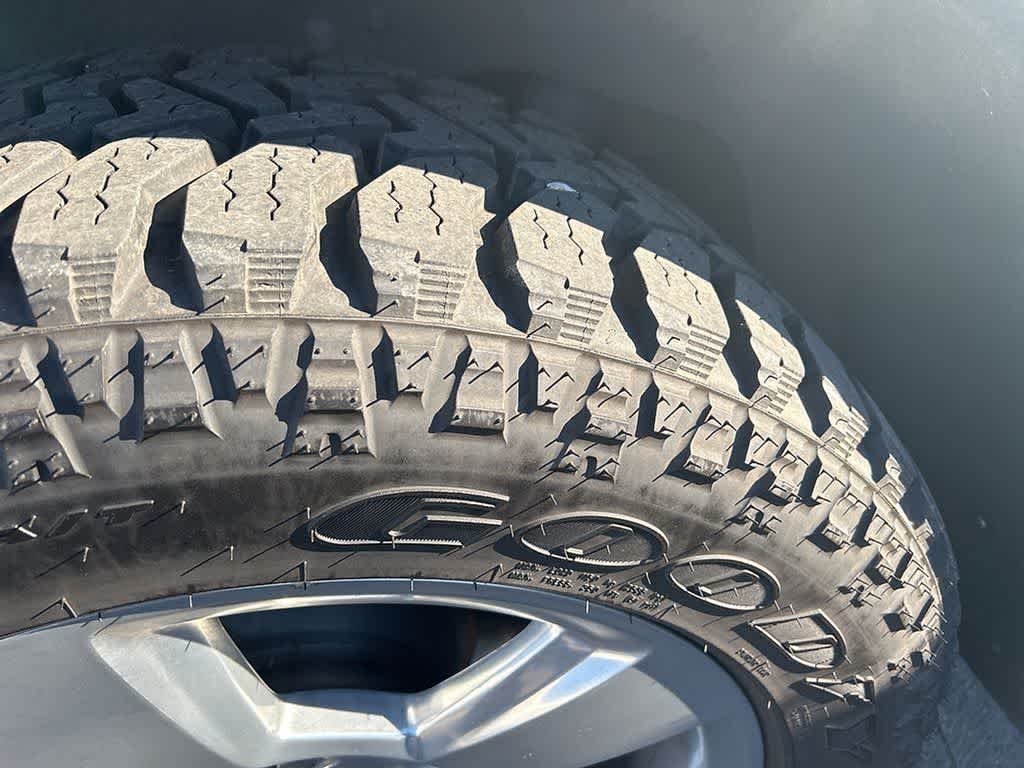 Thumbnail: 2017 Chevrolet Tahoe - 28