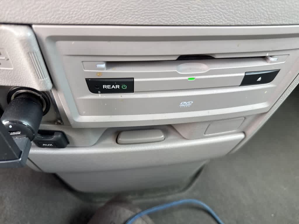 2016 Honda Odyssey SE 16