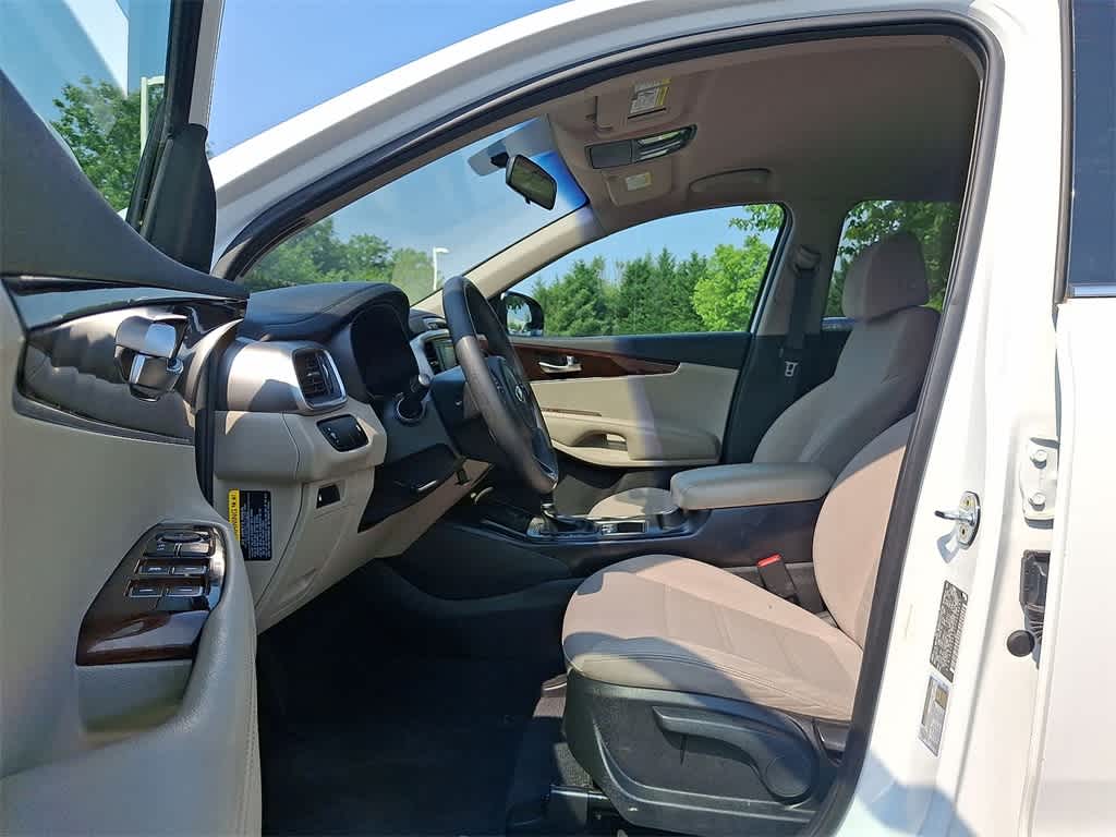 2017 Kia Sorento LX 11