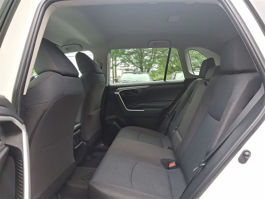 2022 Toyota RAV4 LE 20