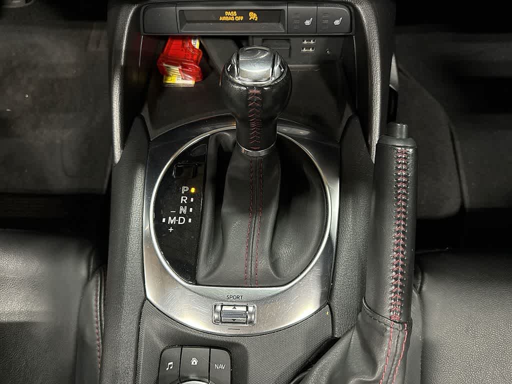 Thumbnail: 2017 Mazda MX-5 Miata - 27