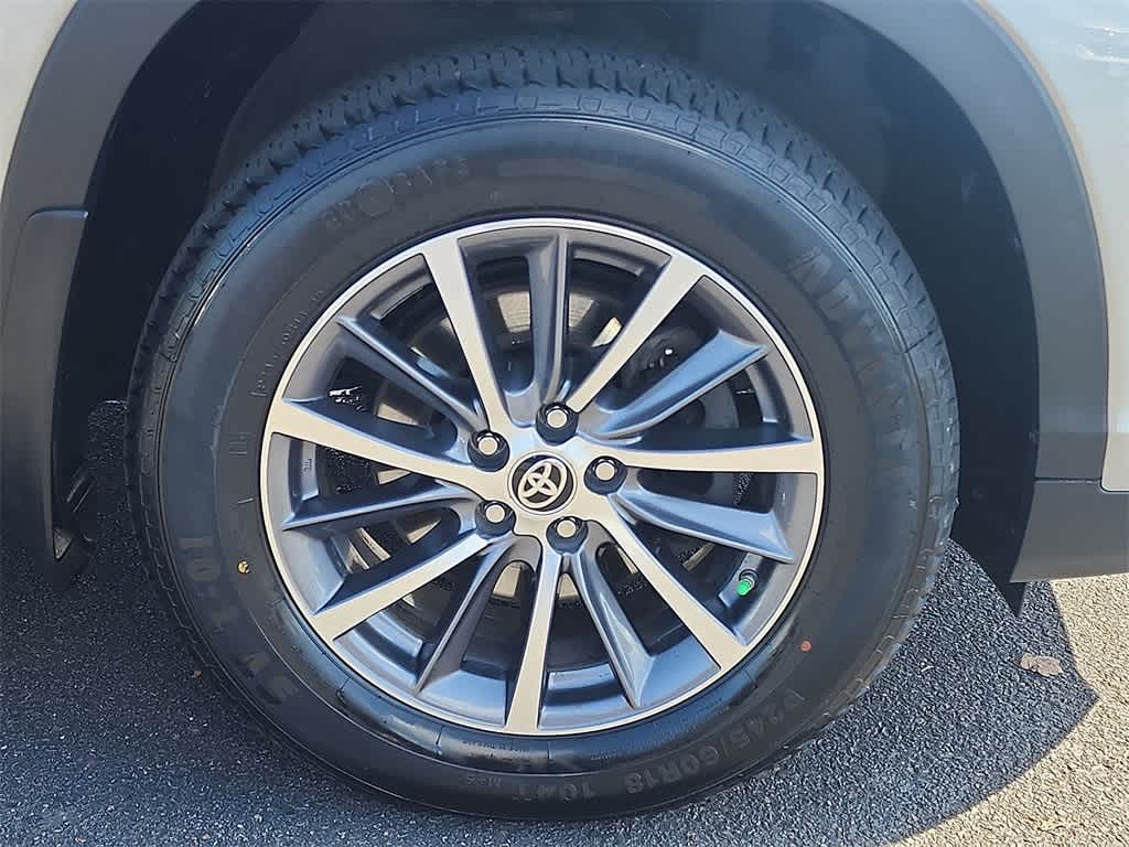 Thumbnail: 2019 Toyota Highlander - 29