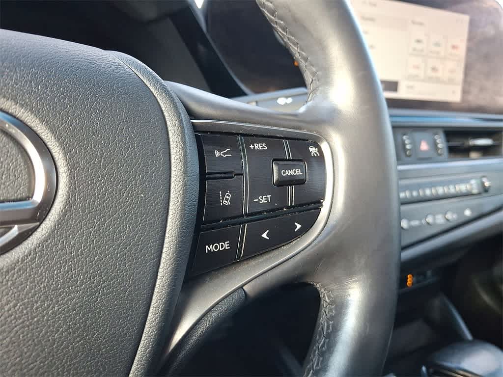 Thumbnail: 2023 Lexus ES - 18