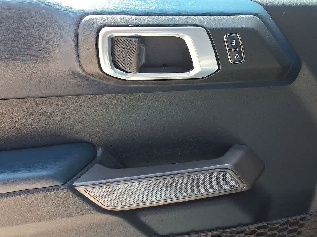 Thumbnail: 2022 Ford Bronco - 10