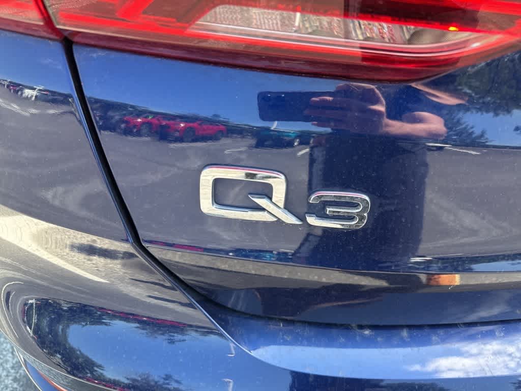 Thumbnail: 2023 Audi Q3 - 7